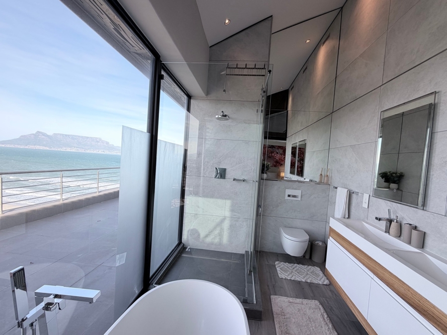3 Bedroom Property for Sale in Beachfront Western Cape